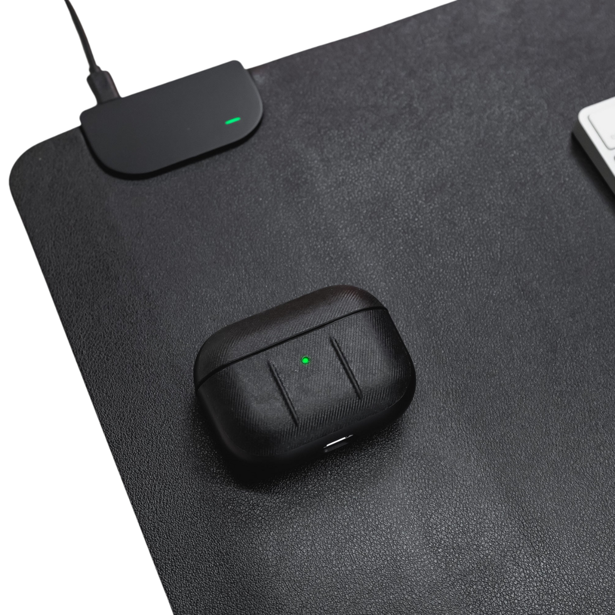 TaskPad Wireless Charging Desk Pad Black