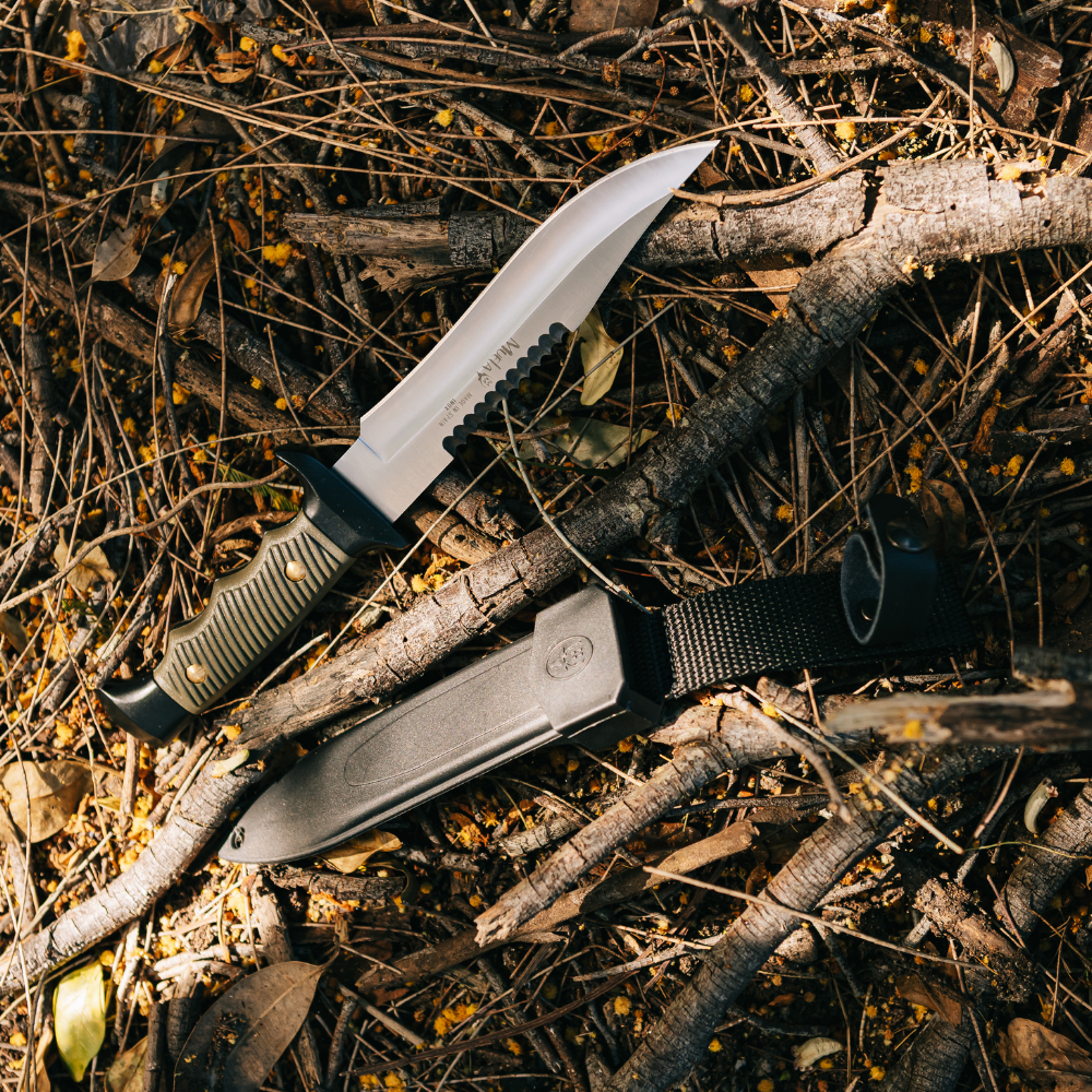 Military Knife - Green Handle