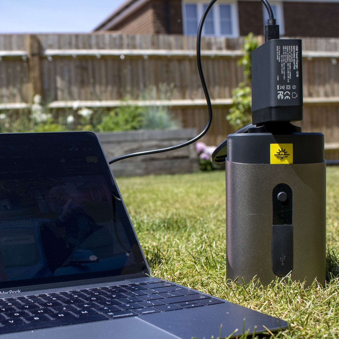 Condor 100 Portable Charger