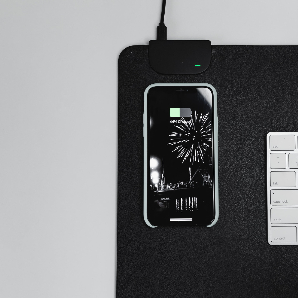 TaskPad Wireless Charging Desk Pad Black