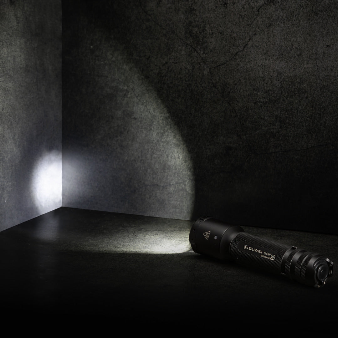 TAC6R Tactical Rechargeable Torch