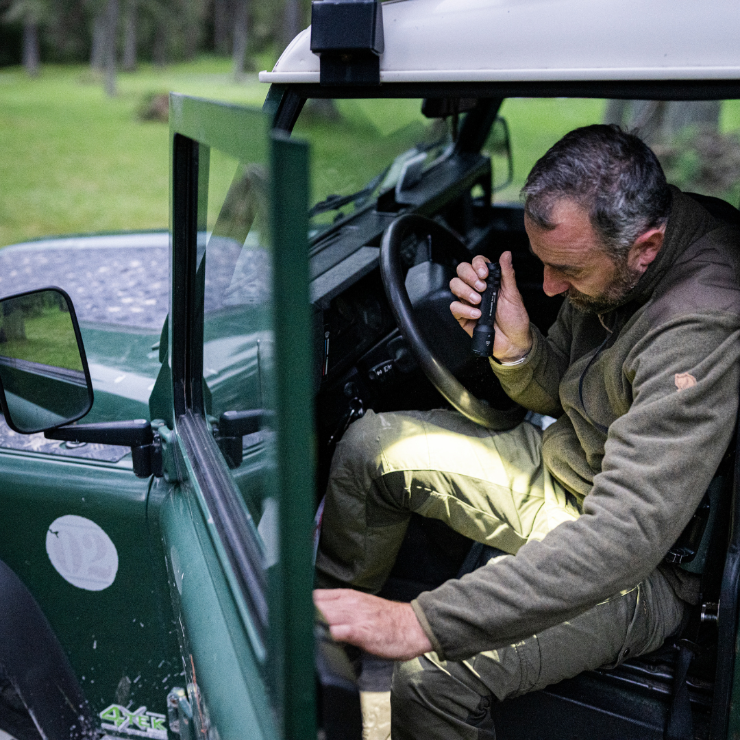 TAC6R Tactical Rechargeable Torch