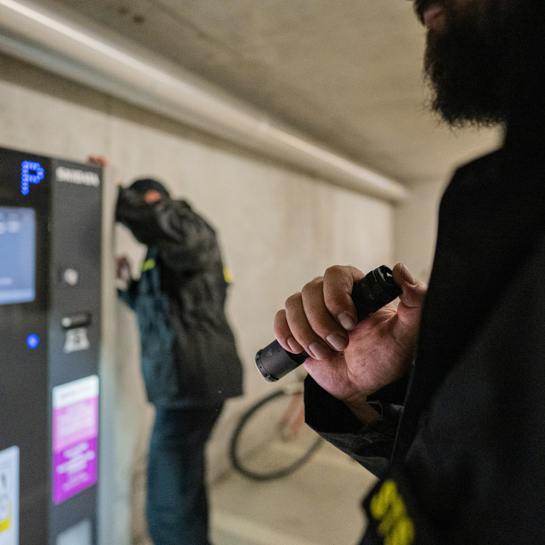 TAC7R Tactical Rechargeable Torch